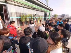  ▲图片摄影| 涂宇晖 地福来藻类活性细胞肥是一种新型的有生命的